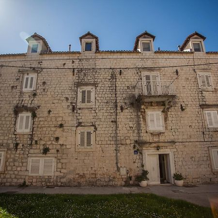 Top-Floor Apartment In Trogir Center Exteriér fotografie