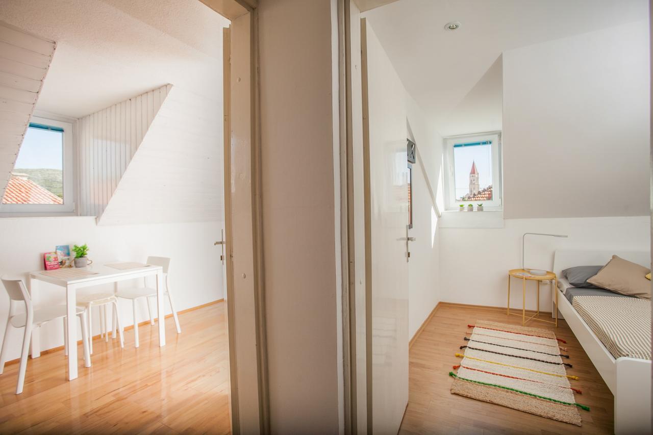 Top-Floor Apartment In Trogir Center Exteriér fotografie
